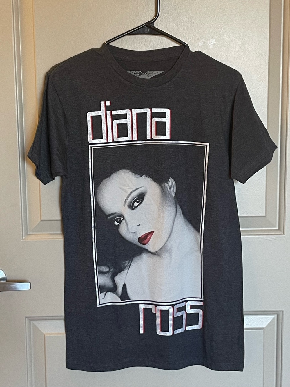 Diana Ross Graphic T Shirt Small NWOT